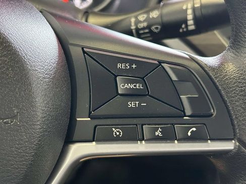 Used 2025 Nissan Altima 2.5 SV FWD image 25