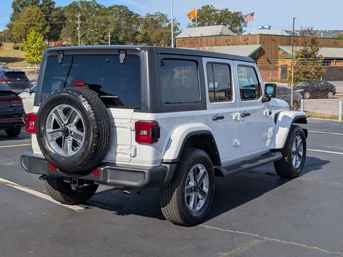 Used 2021 Jeep Wrangler Unlimited Sahara image 6