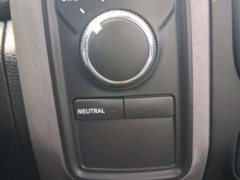 Used 2014 RAM 1500 Express image 24