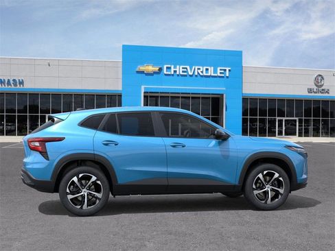 New 2026 Chevrolet Trax RS w/ Sunroof Package image 5