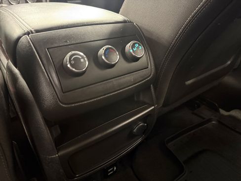 Used 2017 Chevrolet Traverse LT w/ Style and Technology Package AWD/4WD image 21