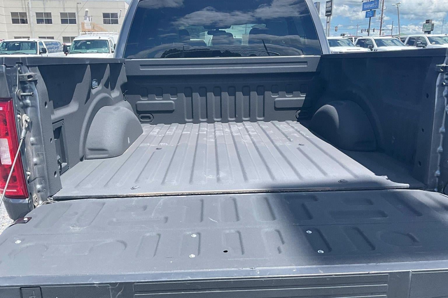 Used 2022 Ford F150 XLT w/ Trailer Tow Package AWD/4WD image 4