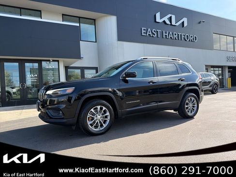 Used 2019 Jeep Cherokee Latitude Plus w/ Comfort/Convenience Group image 1