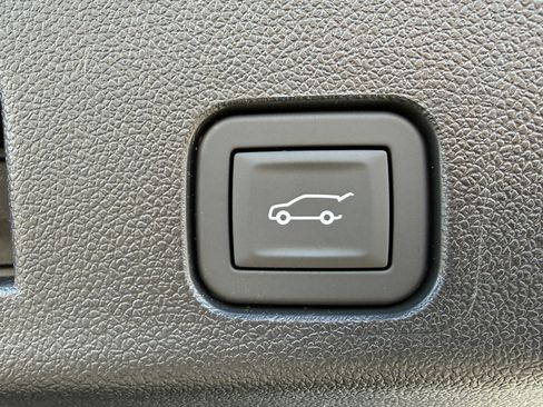 New 2026 GMC Acadia Denali w/ Super Cruise Package image 10