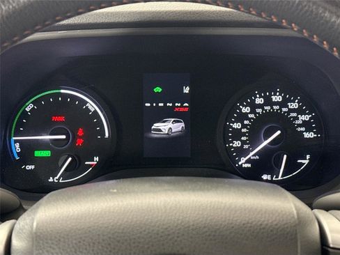 Certified 2022 Toyota Sienna XSE image 20