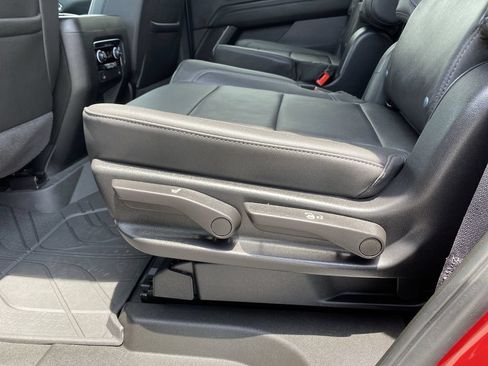 Used 2024 Chevrolet Tahoe LT AWD/4WD image 30