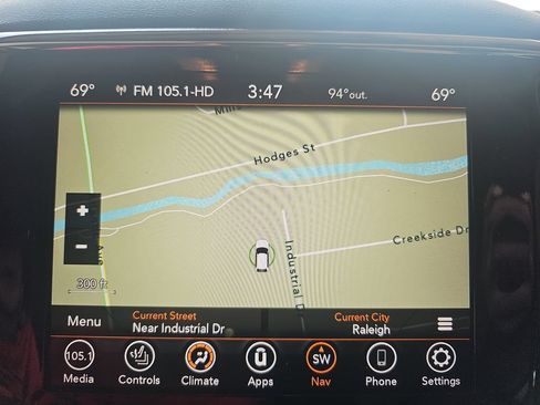 Used 2022 Jeep Grand Cherokee Laredo X AWD/4WD image 22