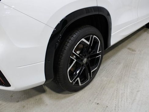 New 2026 Volkswagen Tiguan SEL R-Line image 29