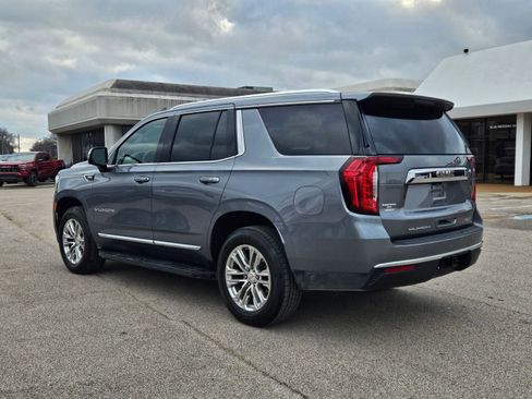 Used 2022 GMC Yukon SLT w/ SLT Luxury Package image 3