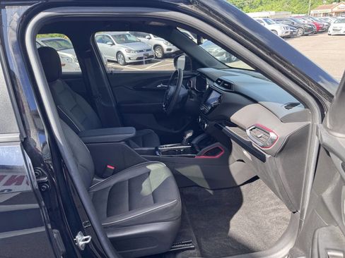 Used 2022 Chevrolet TrailBlazer RS w/ Sun and Liftgate Package FWD image 19