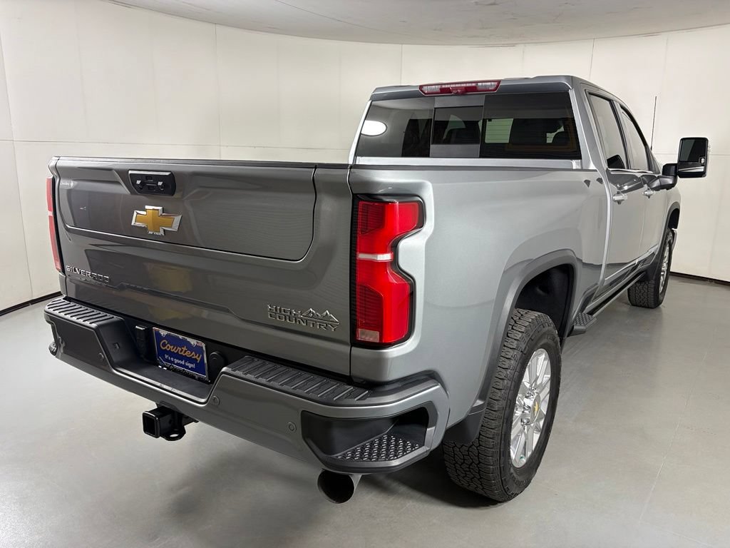 Used 2025 Chevrolet Silverado 2500 High Country w/ Technology Package AWD/4WD image 10