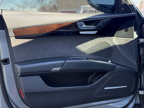 Used 2014 Audi A8 L 4.0T image 18