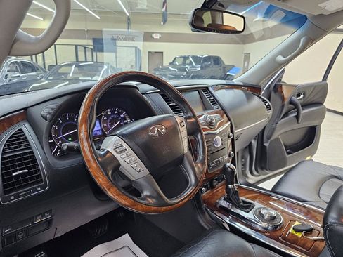 Used 2015 INFINITI QX80 4WD w/ Deluxe Technology Package image 21