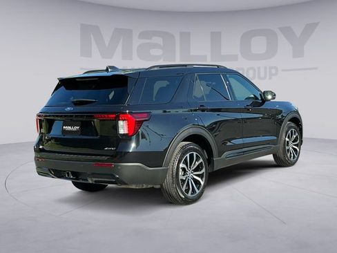 Used 2025 Ford Explorer ST-Line AWD/4WD image 5