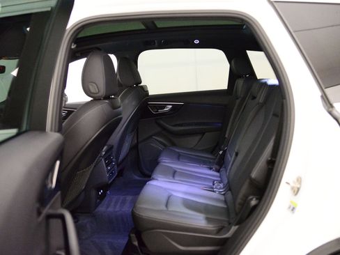 Used 2025 Audi Q7 2.0T Premium w/ Convenience Package image 11
