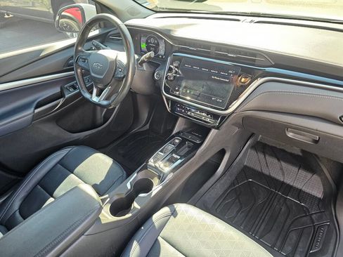 Used 2023 Chevrolet Bolt EUV LT w/ Convenience Package FWD image 28