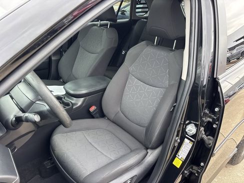 Used 2021 Toyota RAV4 XLE w/ Convenience Package image 20