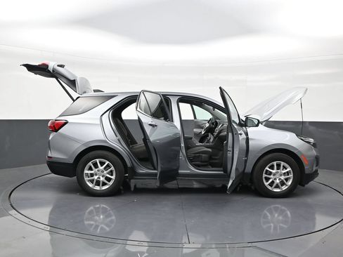 Used 2024 Chevrolet Equinox LT FWD image 29