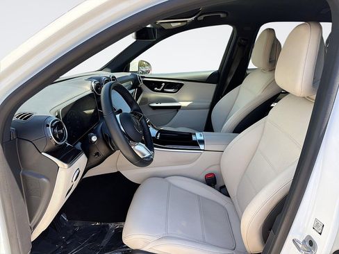 Used 2024 Mercedes-Benz GLC 300 image 20