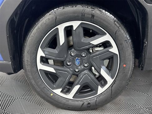 New 2025 Subaru Forester Limited image 30