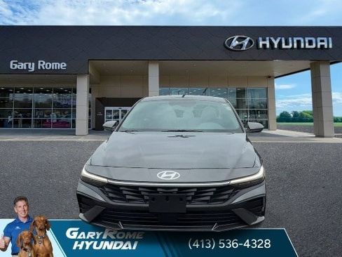 Certified 2024 Hyundai Elantra SEL w/ Convenience Package FWD image 3