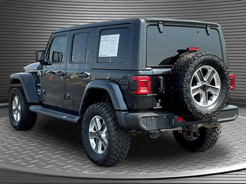 Used 2019 Jeep Wrangler Unlimited Sahara AWD/4WD image 5