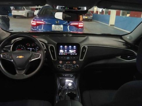 Used 2023 Chevrolet Malibu LT image 12