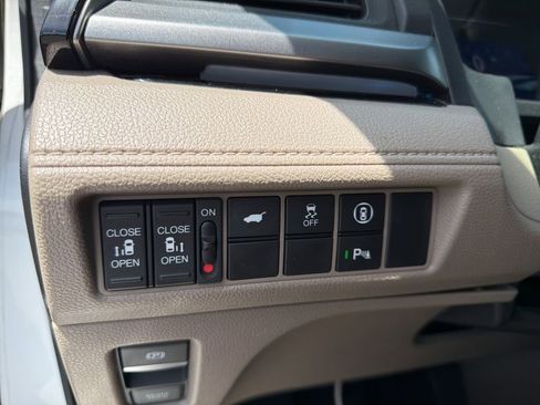 Used 2021 Honda Odyssey Touring image 24