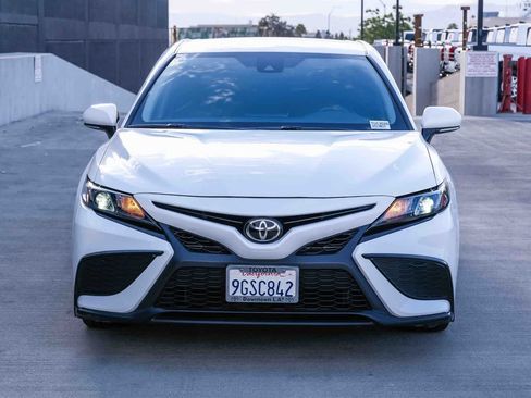 Used 2023 Toyota Camry SE w/ Convenience Package FWD image 2