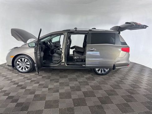 Used 2021 Honda Odyssey EX-L image 12