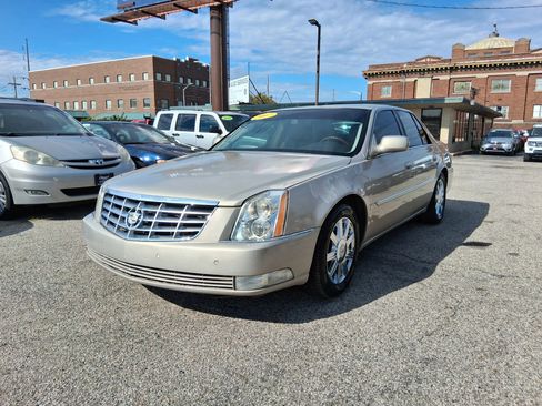 Used 2007 Cadillac DTS Luxury II image 4