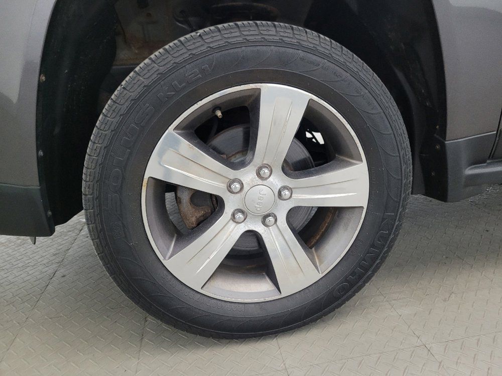Used 2016 Jeep Compass High Altitude AWD/4WD image 31