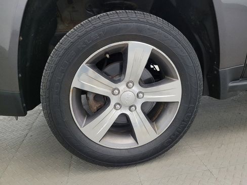 Used 2016 Jeep Compass High Altitude AWD/4WD image 31
