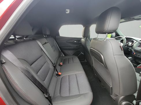 Used 2023 Chevrolet TrailBlazer RS FWD image 32