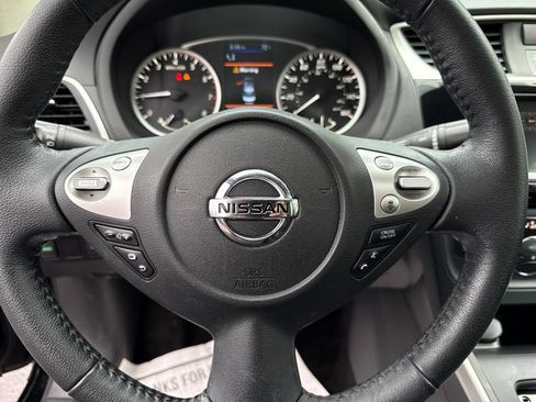 Used 2019 Nissan Sentra SV w/ Special Edition Package FWD image 25