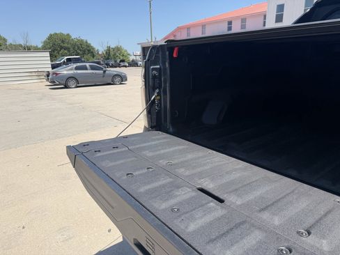 Used 2026 Chevrolet Silverado EV Trail Boss AWD/4WD image 4