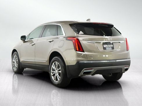 Used 2023 Cadillac XT5 Premium Luxury w/ Technology Package AWD/4WD image 4