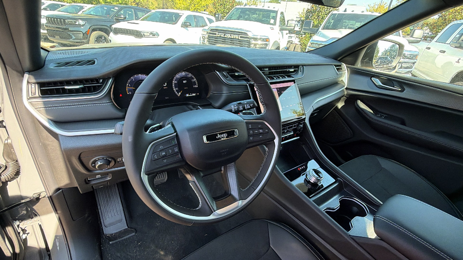 New 2027 Jeep Grand Cherokee Laredo X AWD/4WD image 21