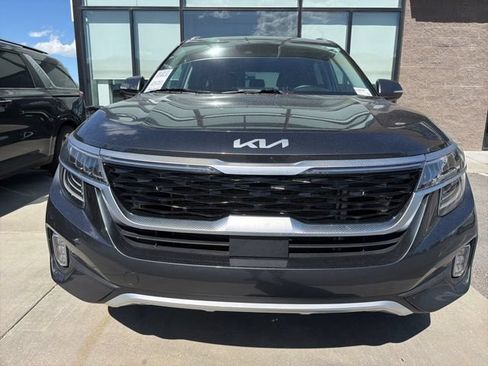 Certified 2023 Kia Seltos SX w/ SX Sunroof Package AWD/4WD image 8