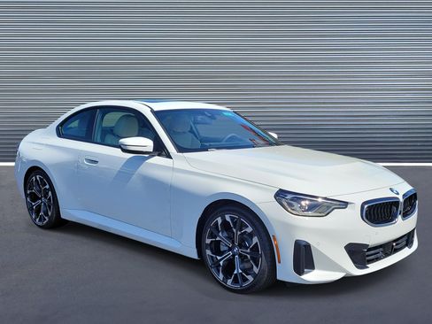 New 2026 BMW 230i Coupe w/ Premium Package RWD image 2
