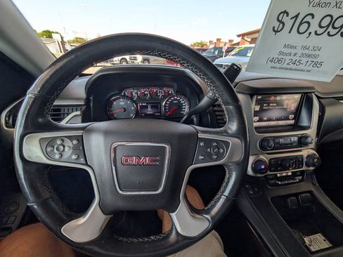 Used 2015 GMC Yukon XL SLT w/ Open Road Package AWD/4WD image 10