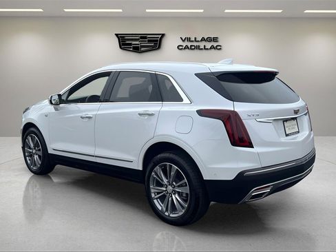 Certified 2025 Cadillac XT5 Premium Luxury w/ Technology Package image 3