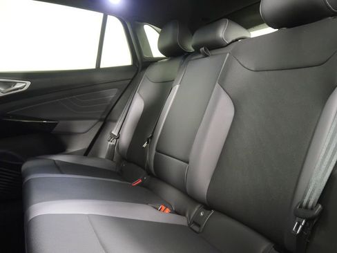 Used 2024 Volkswagen ID.4 S image 16