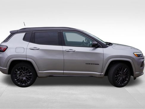 Used 2022 Jeep Compass High Altitude AWD/4WD image 2