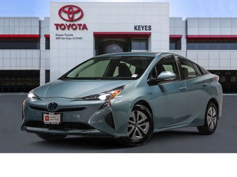 Certified 2017 Toyota Prius Two w/ Carpet Mat Package FWD image 1