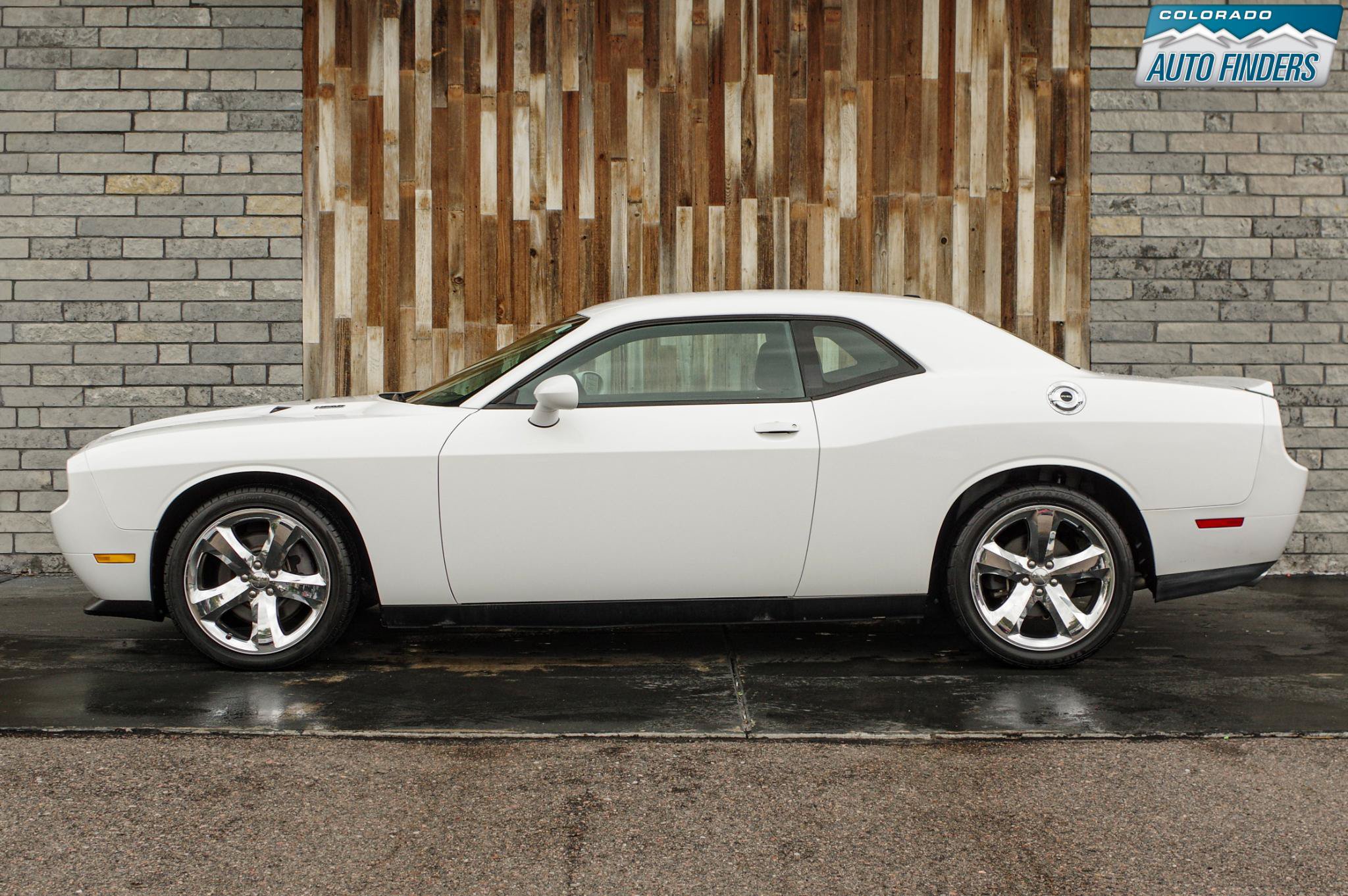 Used 2013 Dodge Challenger R/T w/ Sound Group II RWD image 3