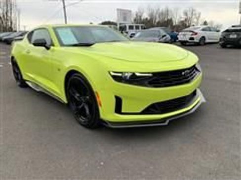 Used 2020 Chevrolet Camaro LT image 3