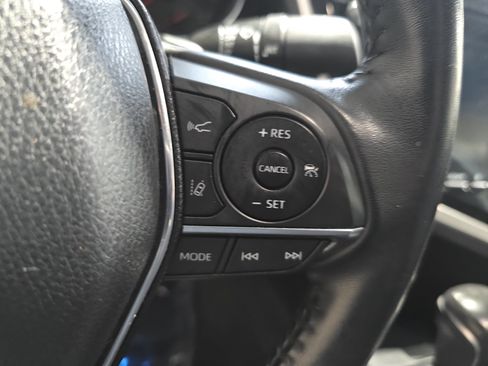 Used 2020 Toyota Camry XSE FWD image 18