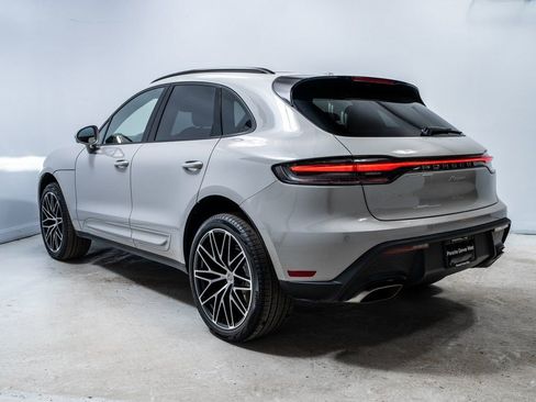 New 2026 Porsche Macan image 3