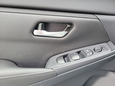 New 2025 Nissan Sentra SV image 28